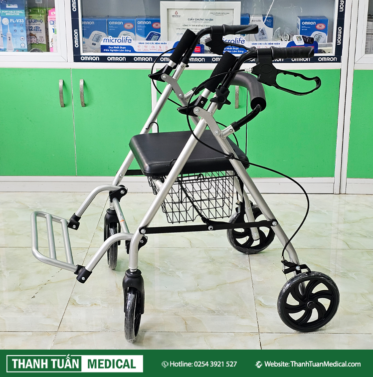 Có thiết kế thêm tay vịn dễ dàng gập lại - Hình 2