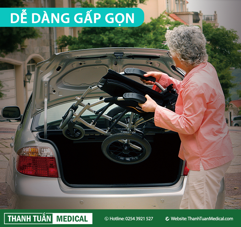 Xe lăn tay nhôm Karma Ergo Lite gấp gọn dễ dàng thuận tiện cho việc vận chuyển