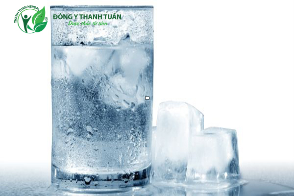 Bệnh viêm xoang không nên sử dụng nước đá