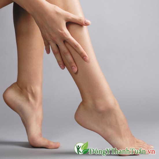 Giãn tĩnh mạch chân có nguy hiểm không 01