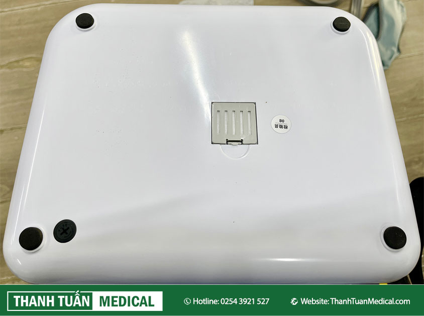 Mặt sau máy nén khí