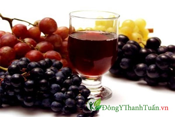 Nước ép nho chữa viêm mũi dị ứng
