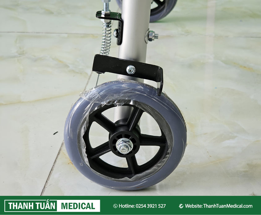 2 bánh xe trước định hướng – khả năng điều khiển tốt 2 bánh xe trước định hướng – khả năng điều khiển tốt