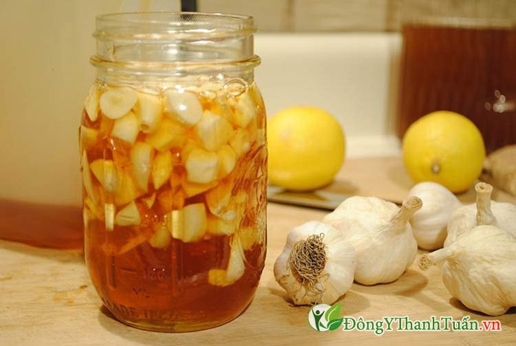Trị viêm mũi dị ứng bằng rượu tỏi