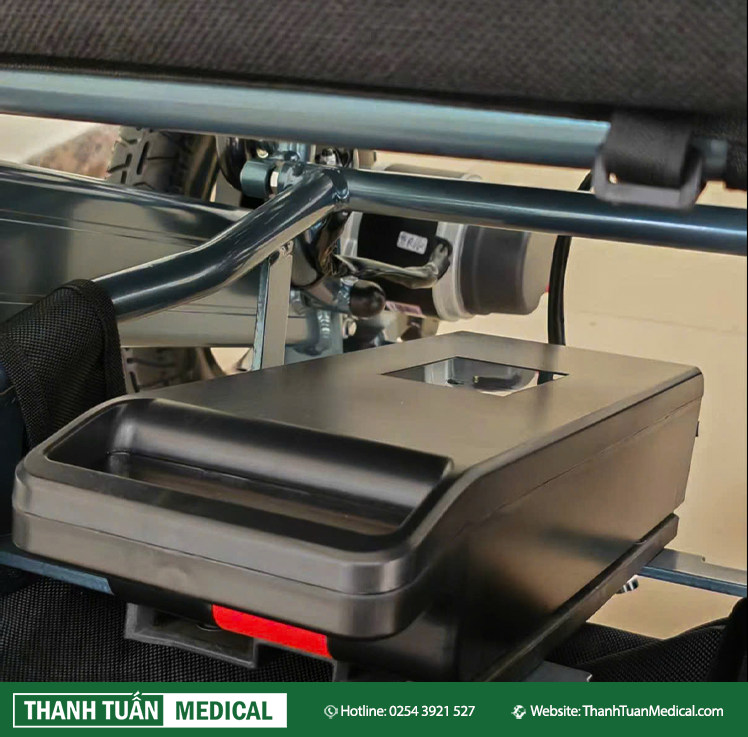 Bình ắc quy mạnh mẽ và dễ sạc Bình ắc quy mạnh mẽ và dễ sạc