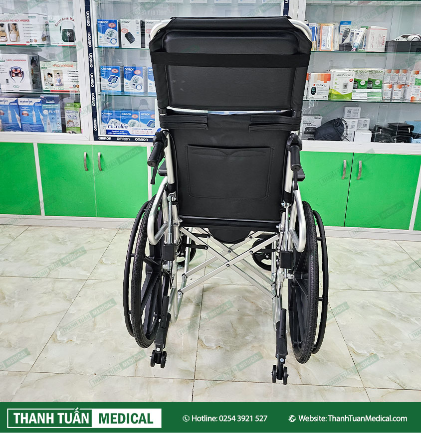Có trang bị thêm 2 bánh chống lật giúp đảm bảo an toàn lên dốc Có trang bị thêm 2 bánh chống lật giúp đảm bảo an toàn lên dốc